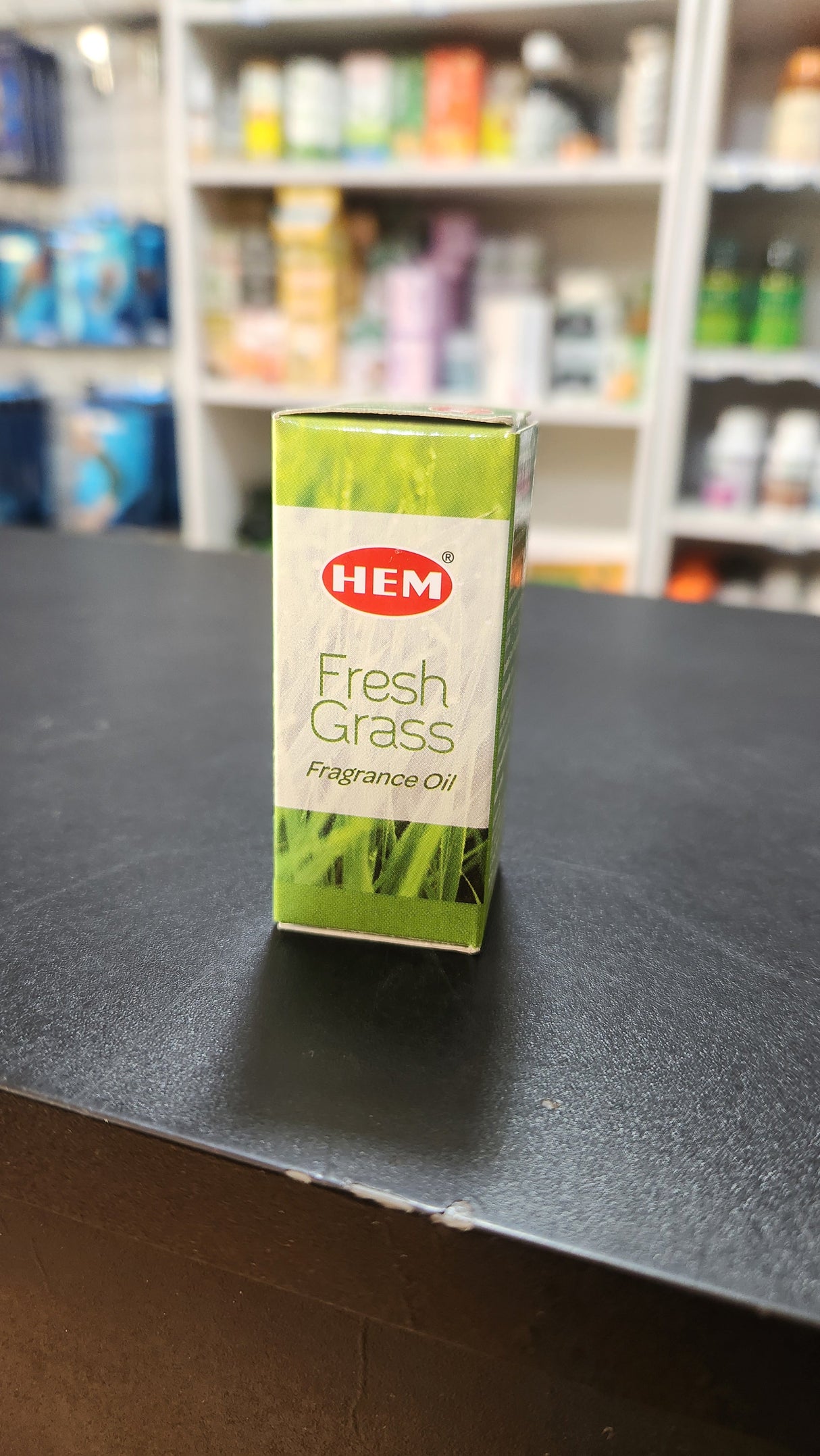 Aceite aromático HEM Fresh Grass 10ml con su caja